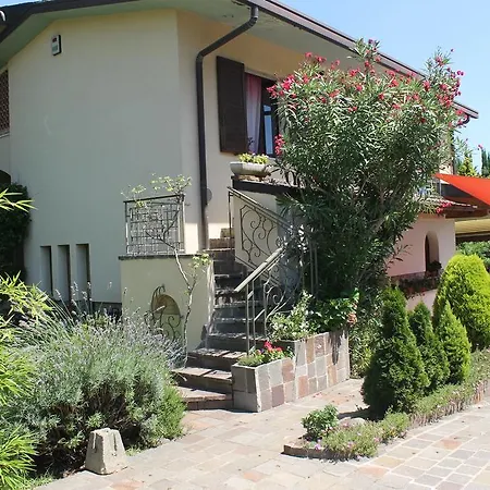 Artistic House